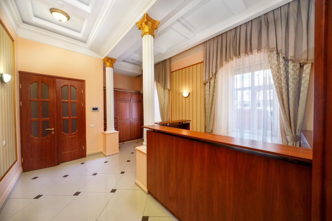 Hostel Suputnyk Lviv Buitenkant foto